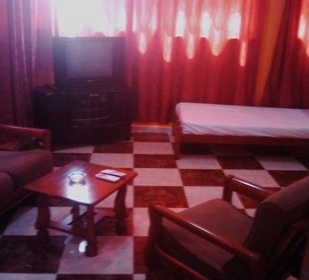 Les Andalous Hotel Oran Extérieur photo